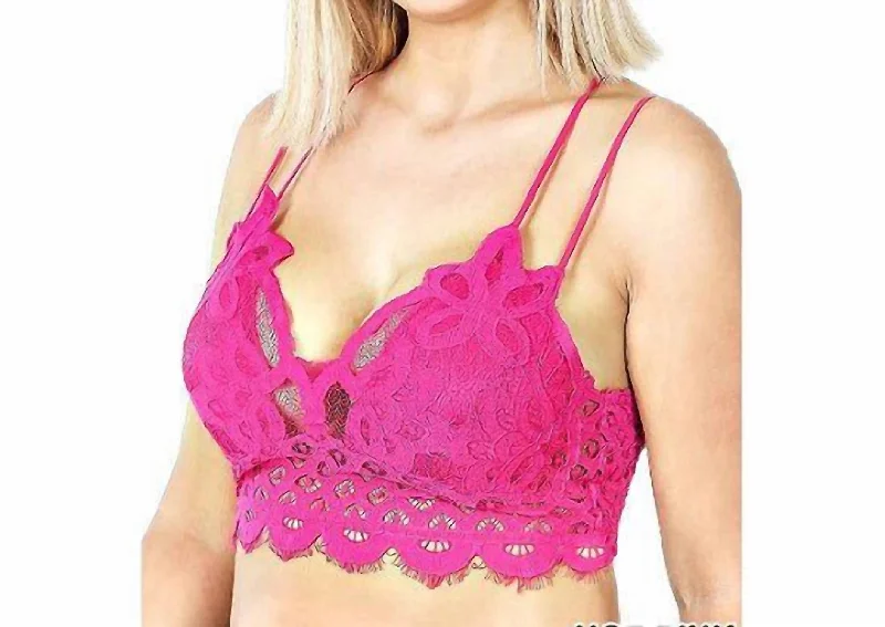 Women's Everyday Wear LingerieWomen's Everyday Wear LingerieWomen's strapless bras with silicone gripLace Bralette In Hot Pink