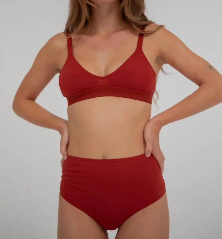 Eco-Friendly Organic Lingerie for WomenEco-Friendly Organic Lingerie for WomenWomen's underwire bras for extra supportBasic Bra In Berry