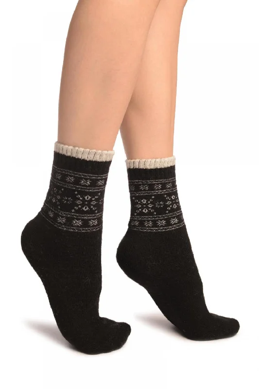 Women's ribbed knee - high socks for a classic lookArctic Snowflakes On Black Angora Ankle High Socks