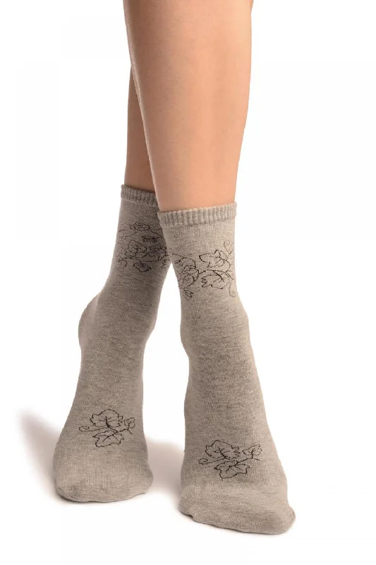 Women's moisture - wicking socks for sportsHedera Leaves On Grey Ankle High Socks