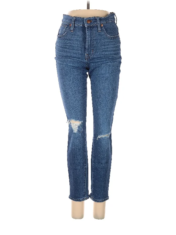 Women's pants with hidden pockets Embellished women jeans with studs or rhinestones for a glamorous touch High-Rise Skinny Jeans in Medium Wash Women's pants with hidden pockets Embellished women jeans with studs or rhinestones for a glamorous touch High-Rise Skinny Jeans in Medium Wash