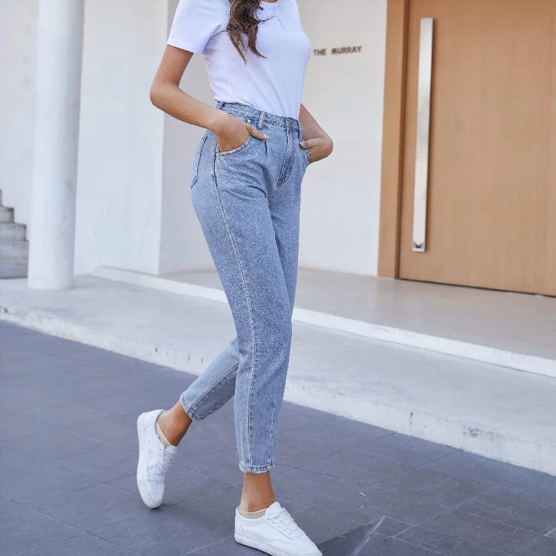 Women's cargo hiking pants Embroidered women jeans with intricate patterns High Waisted 3/4 Boyfriend Jeans Women's cargo hiking pants Embroidered women jeans with intricate patterns High Waisted 3/4 Boyfriend Jeans