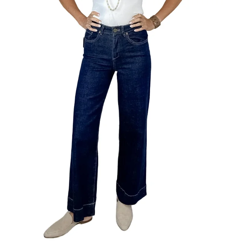 Women's denim shorts - style pants Light - wash women jeans for a fresh and summery appearance Milan High-Rise Wide Leg Jean In Denim Rinse Blue Women's denim shorts - style pants Light - wash women jeans for a fresh and summery appearance Milan High-Rise Wide Leg Jean In Denim Rinse Blue