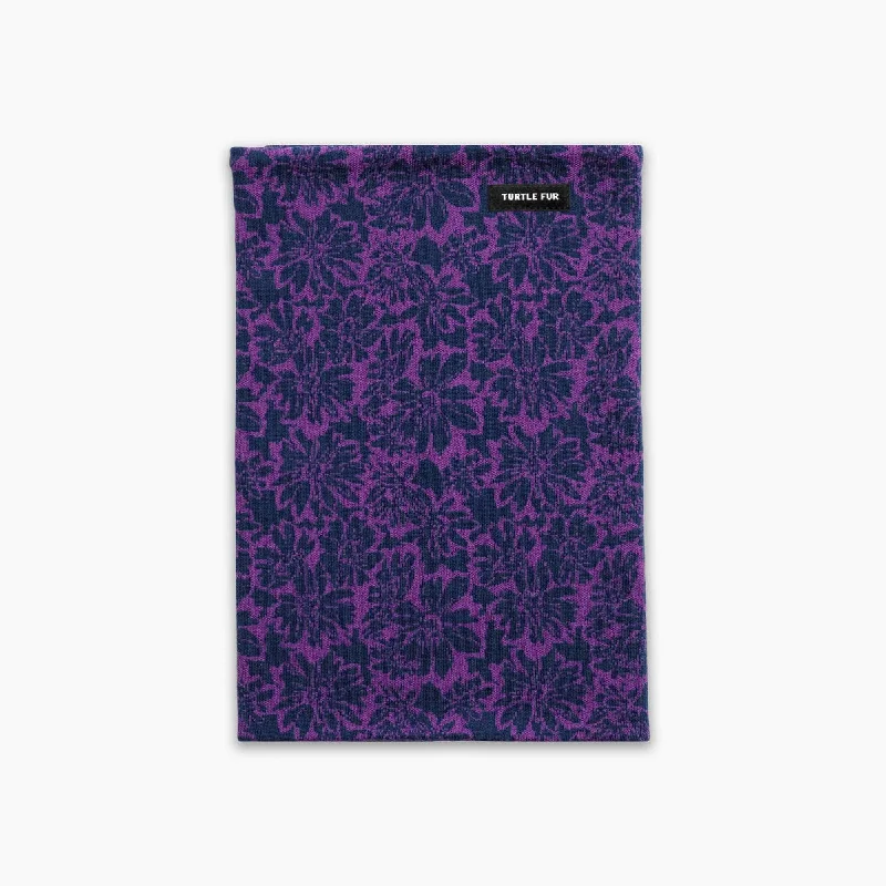Women's leather - look socks for an edgy styleCarefree Merino Wool Pipe Dream - Flower Bed Women's leather - look socks for an edgy styleCarefree Merino Wool Pipe Dream - Flower Bed