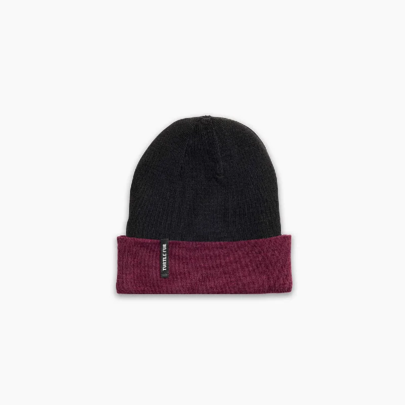 Women's quick - dry socks for water activitiesPolylana Danimal Beanie - Wine