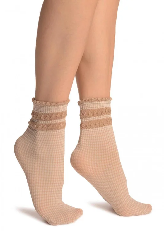 Women's ankle socks with a frilly edgeWhite & Beige Checkered And Silky Comfort Top Ankle High Socks Women's ankle socks with a frilly edgeWhite & Beige Checkered And Silky Comfort Top Ankle High Socks
